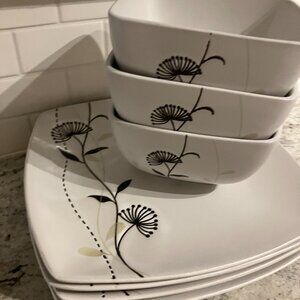 Cuisinart Wildflower Dinner Plates & Bowls